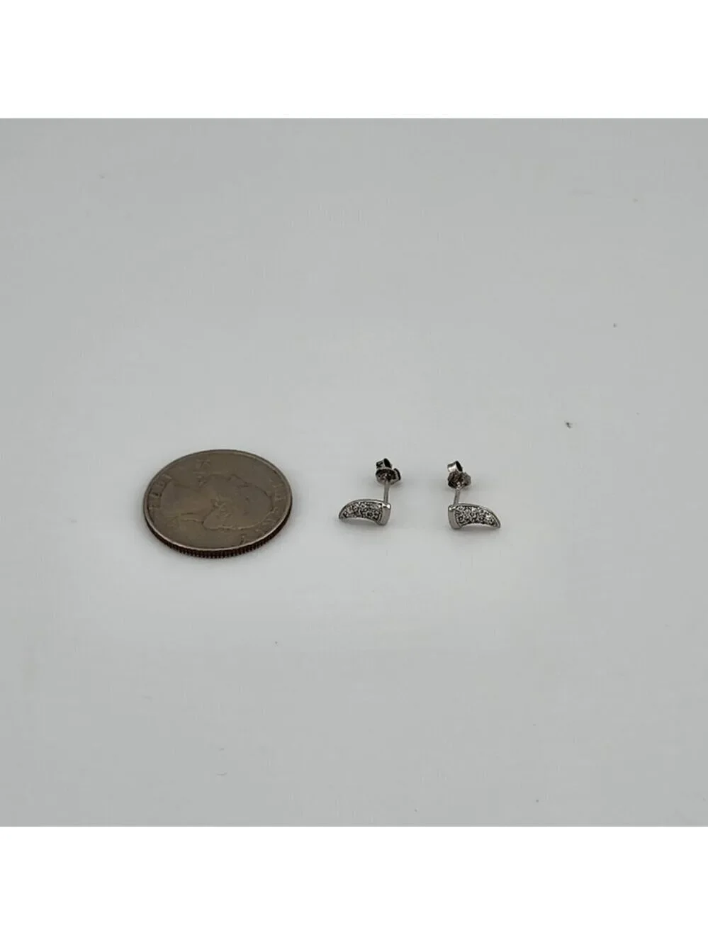 Brand New Strerling Silver 925 Horn Cz Earrings